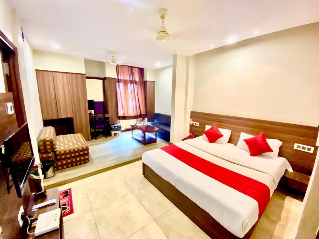 Hotel nanda Ludhiana Buitenkant foto