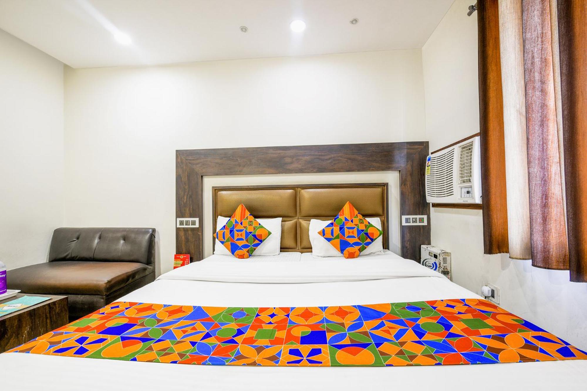 Hotel nanda Ludhiana Buitenkant foto