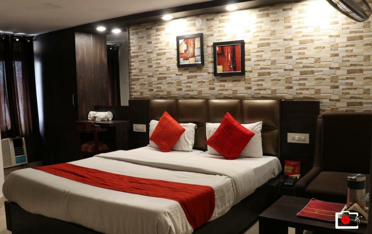Hotel nanda Ludhiana Buitenkant foto